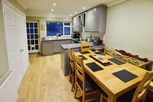 Kitchen/Diner- click for photo gallery